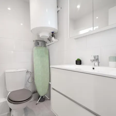 Apartment Renting - 5b Penchienatti - Charming Cozy Balcony Ac Massena Nice